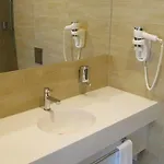 Green City Hotel