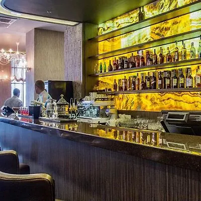 Green City Hotel