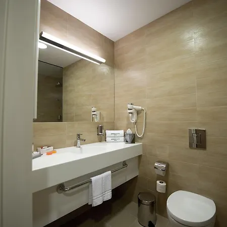 Green City Hotel Hotel 3*