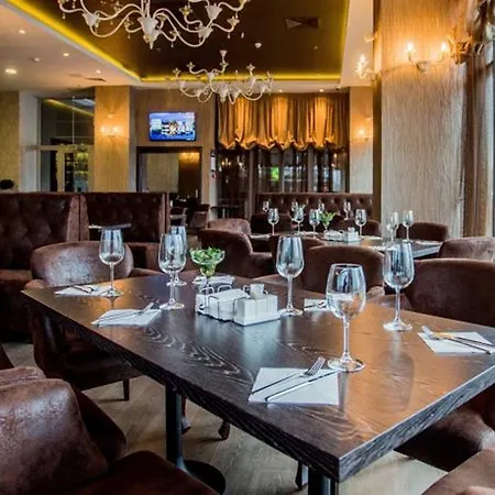 Green City Hotel