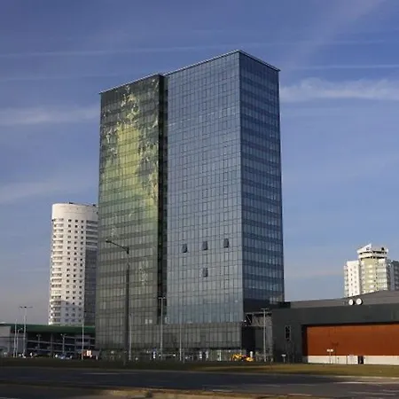 Green City Hotel