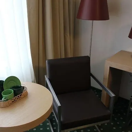 Green City Hotel 3*