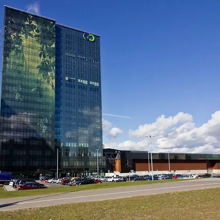 Green City Hotel