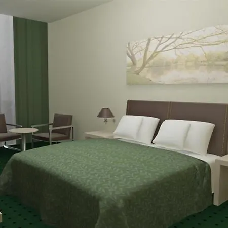 Hotel Green City Hotel 3*